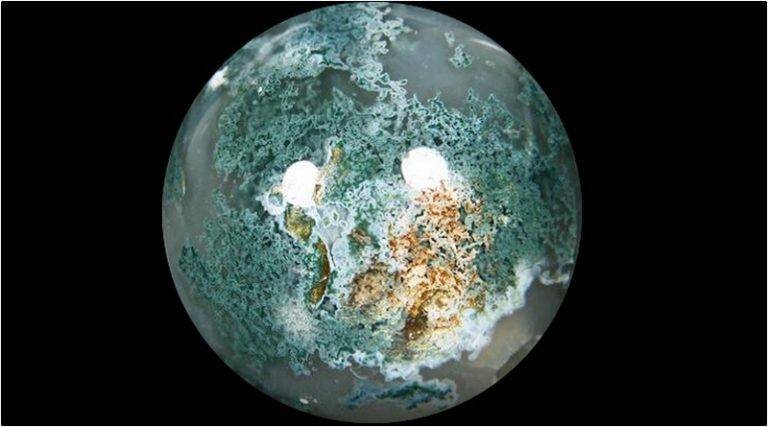 Moss Agate has become the quintessential Gardener’s Stone, housing the magic of life and the beauty of nature within it. -- Moss Agate Meaning and Uses