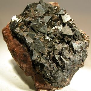 A pseudomorph of magnetite that has been replaced by hematite.